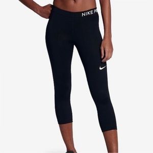 Nike Dri-Fit ProTraining Black Crop Leggings - Size Large